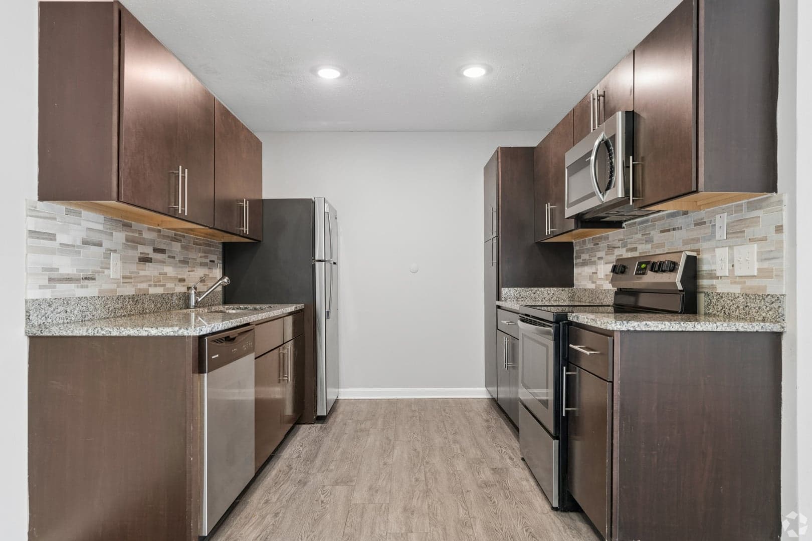 Moss Creek Apartments photo 1
